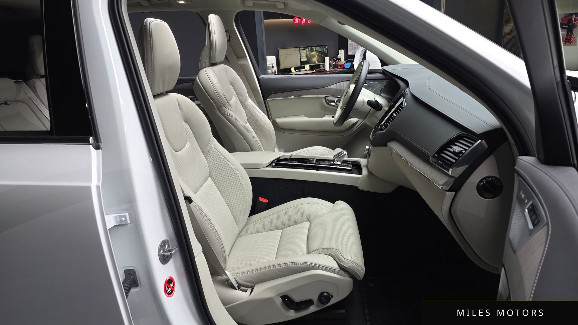 Volvo XC90 2024 — миниатюра 11