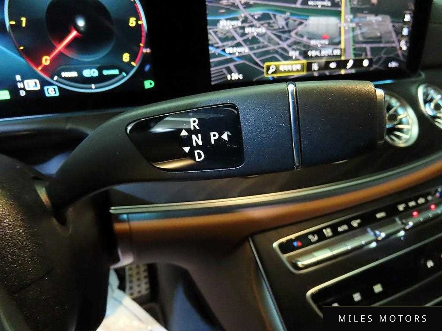Mercedes-Benz E-Class W213 2023 — миниатюра 9