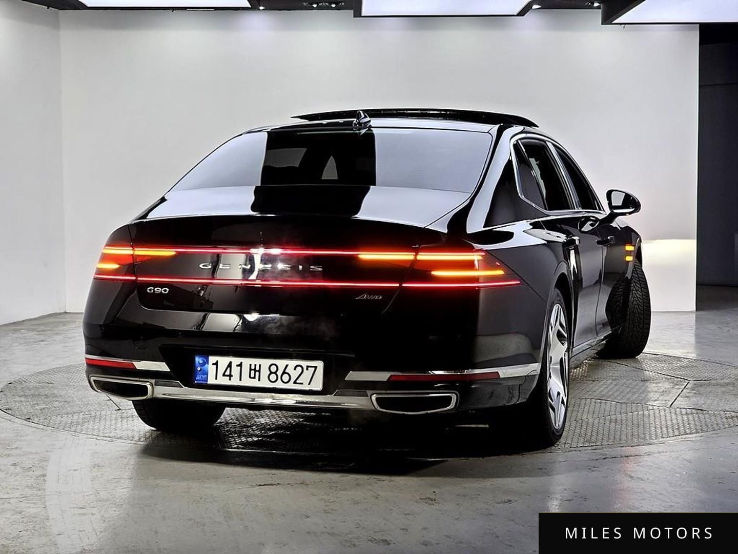Genesis G90 (RS4) 2023 — миниатюра 2