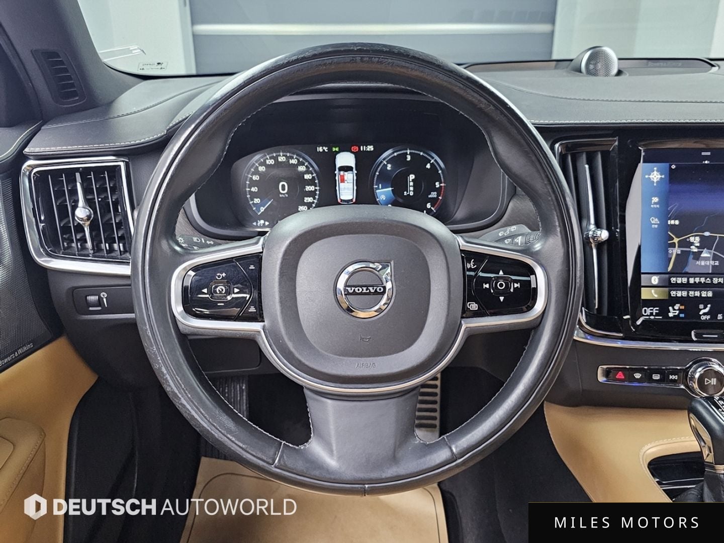 Volvo V90 크로스컨트리 2018 — миниатюра 13