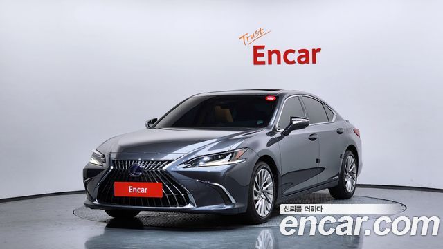 Лексус ES300h 2022 — миниатюра 26