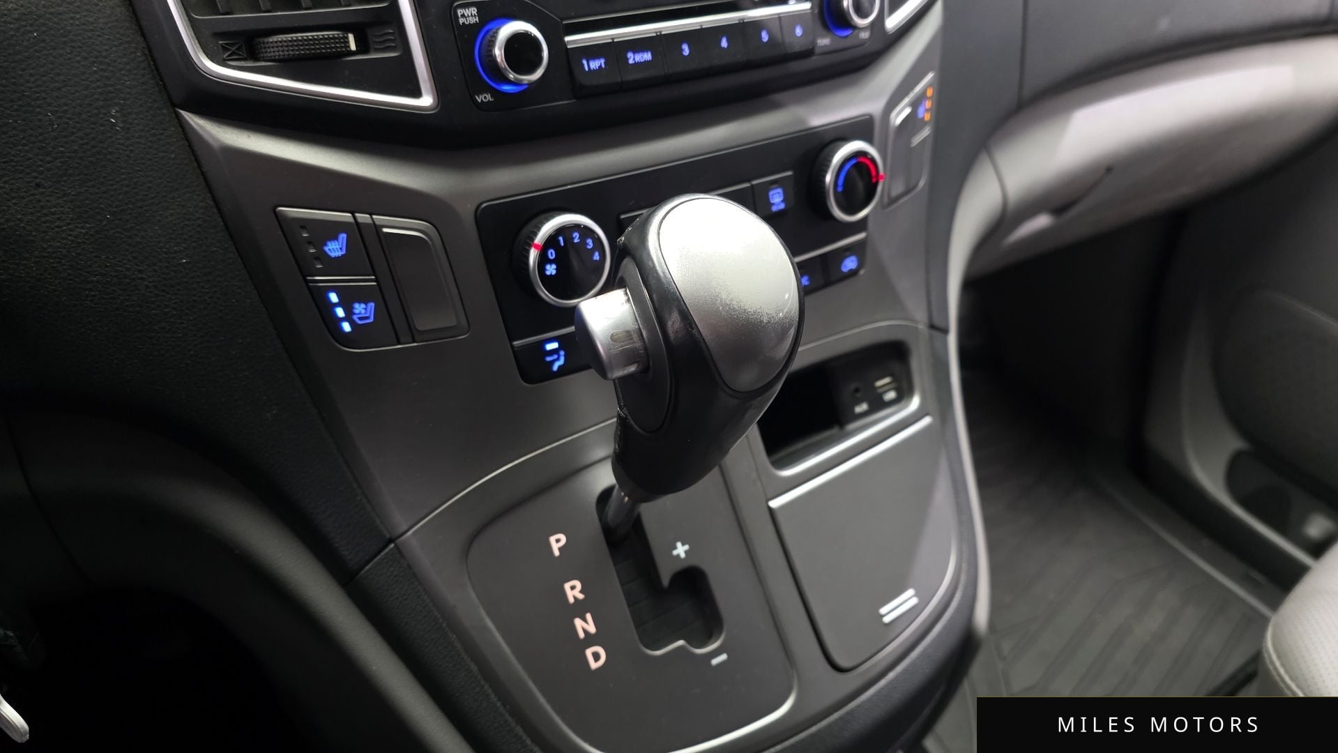 Hyundai Starex 2019 — миниатюра 9