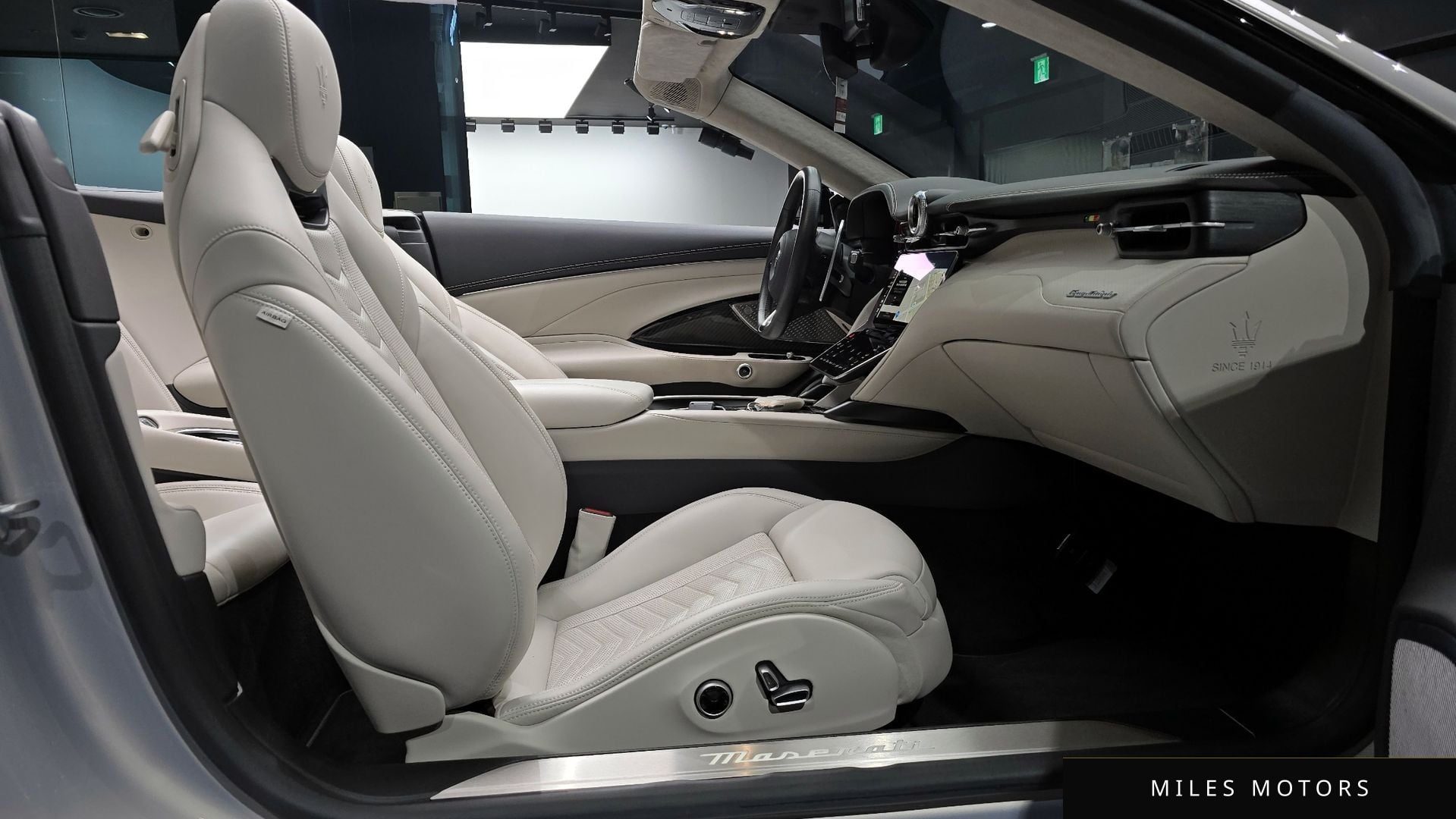 Maserati GranCabrio 2024 — миниатюра 11