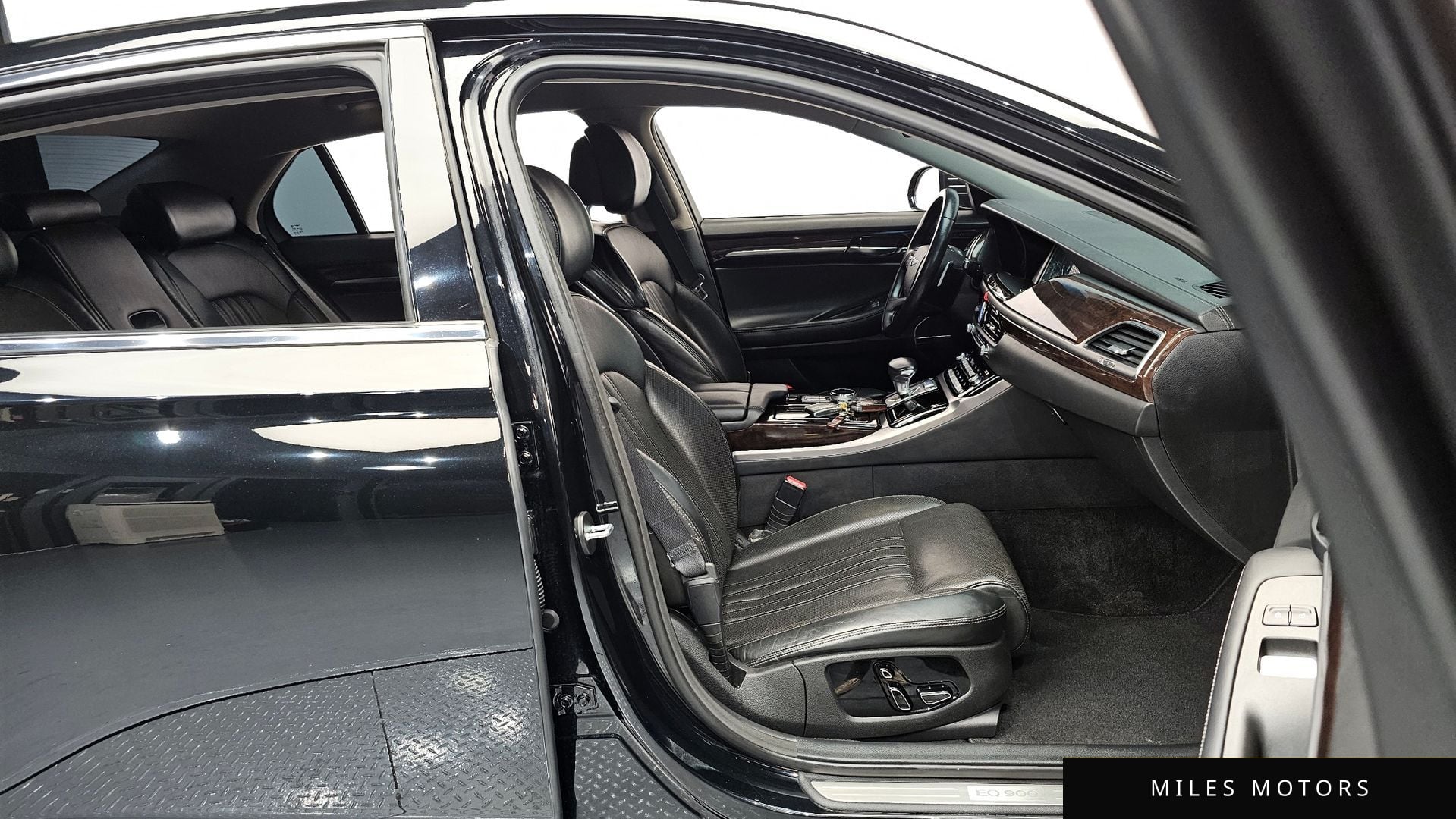 Genesis EQ900 2016 — миниатюра 10