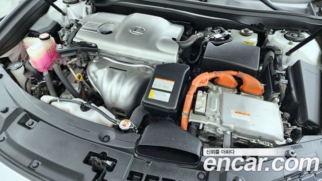 Лексус ES300h 2018 — миниатюра 6