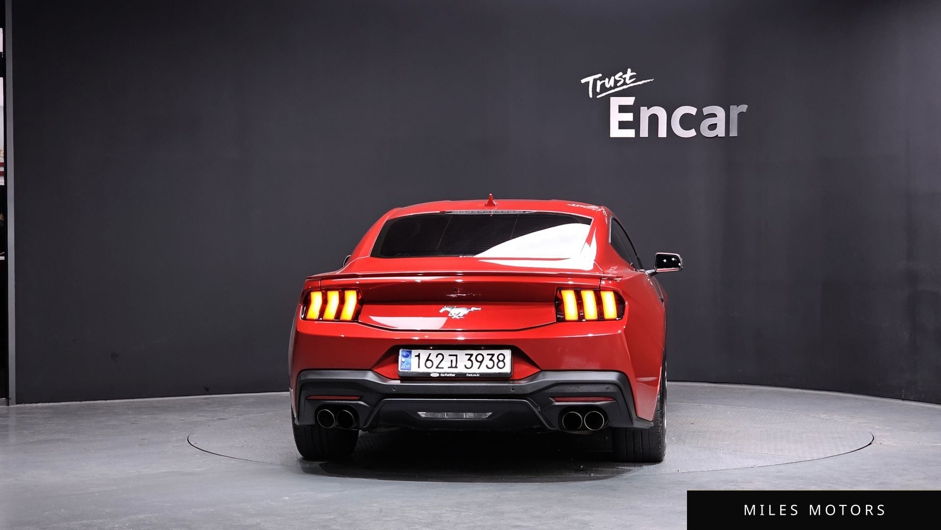Ford Mustang 2024 — миниатюра 3