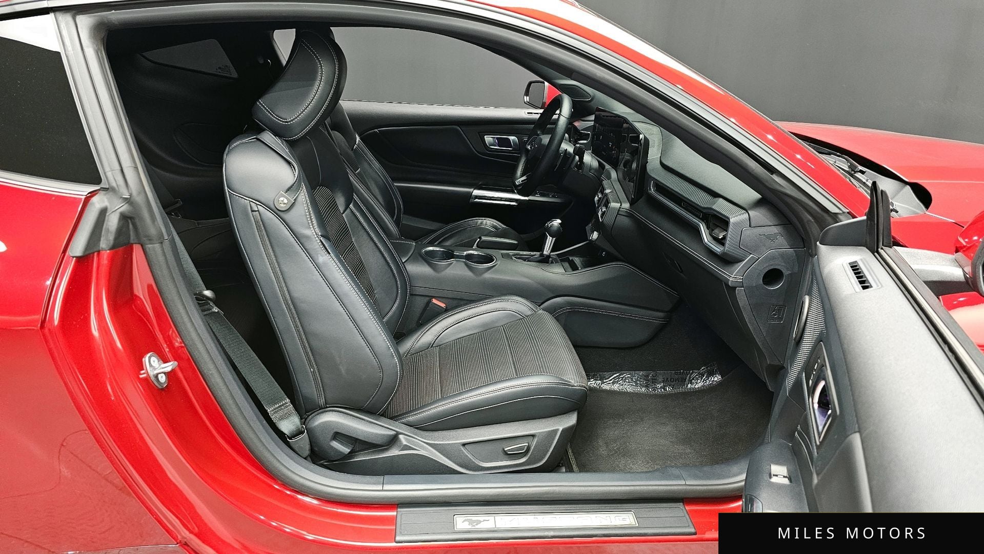 Ford Mustang 2024 — миниатюра 11
