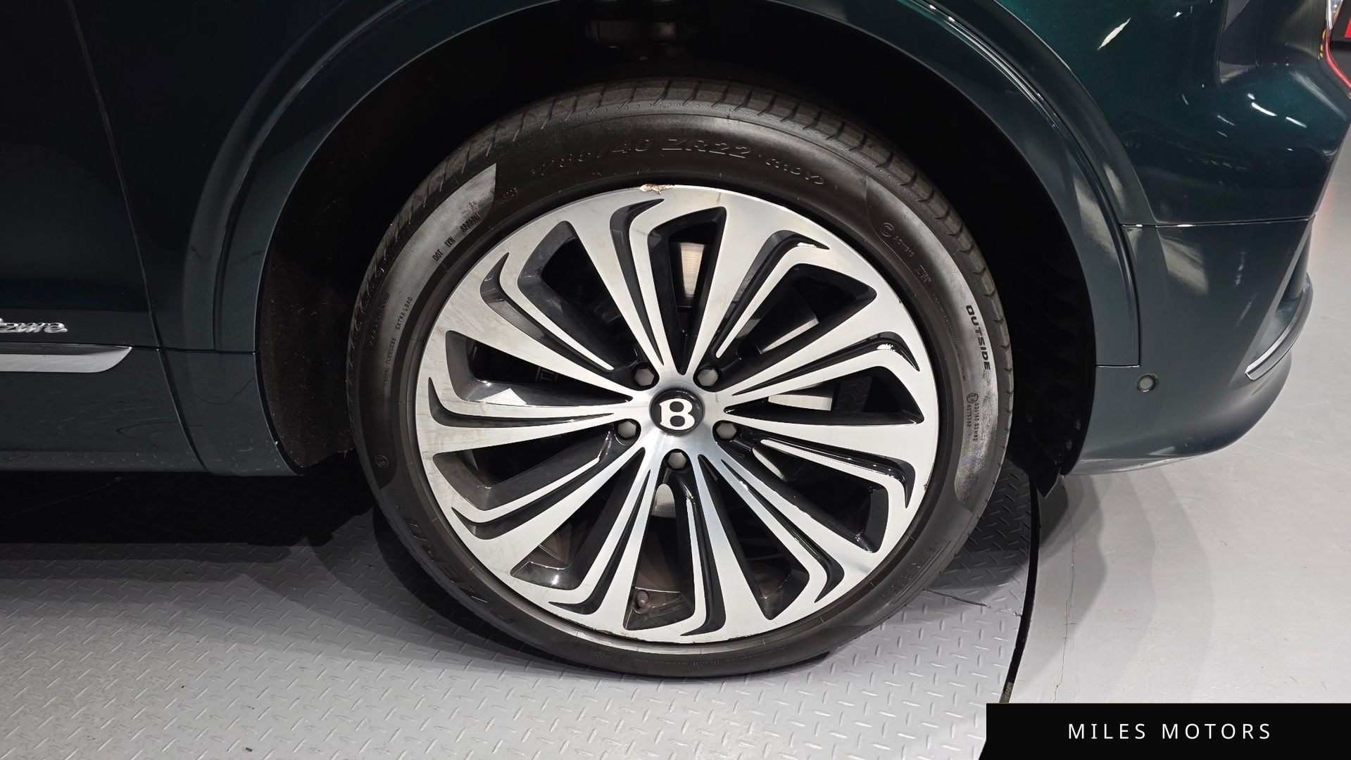 Bentley 벤테이가 2024 — миниатюра 5