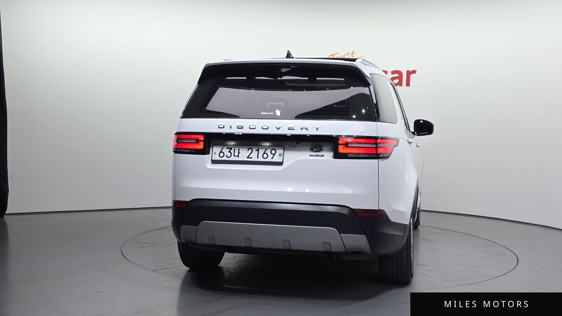 Land Rover Discovery 2018 — миниатюра 4