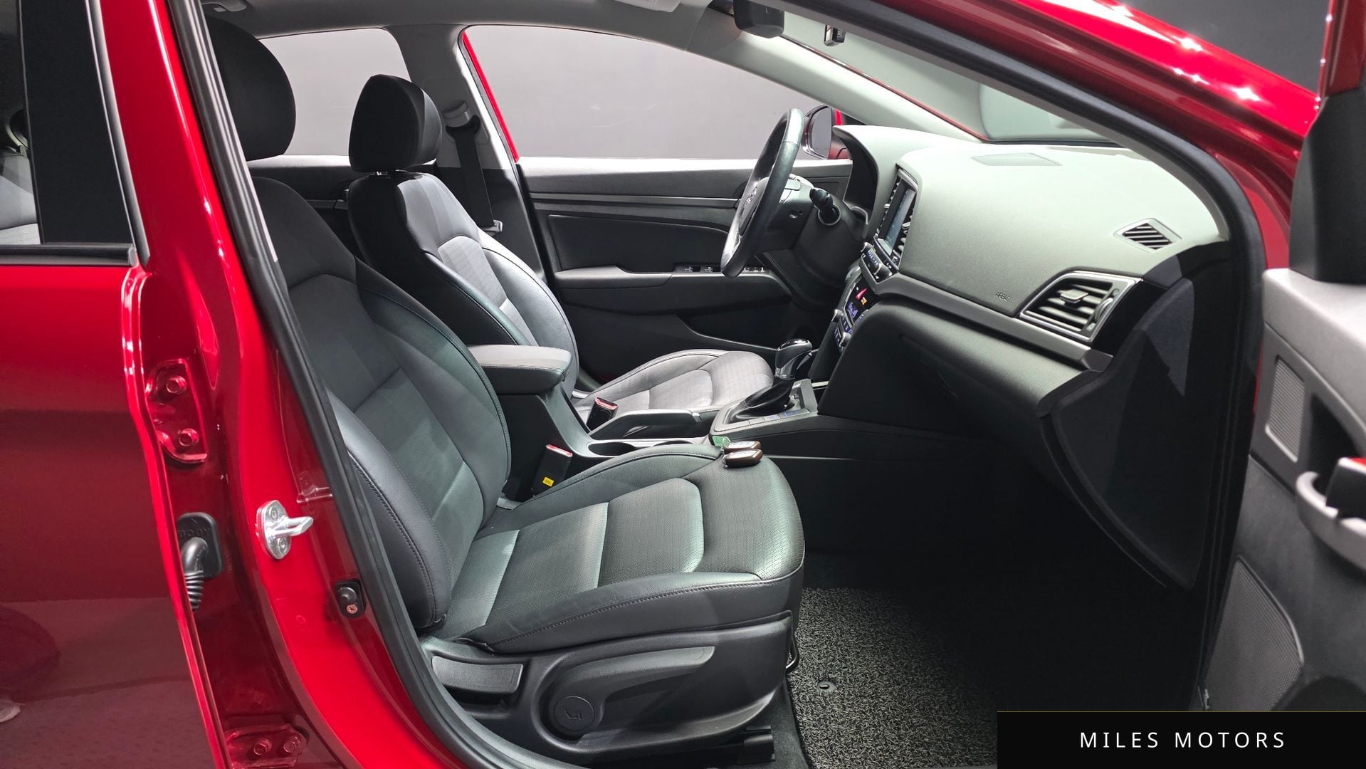Hyundai AVANTE 2016 — миниатюра 10