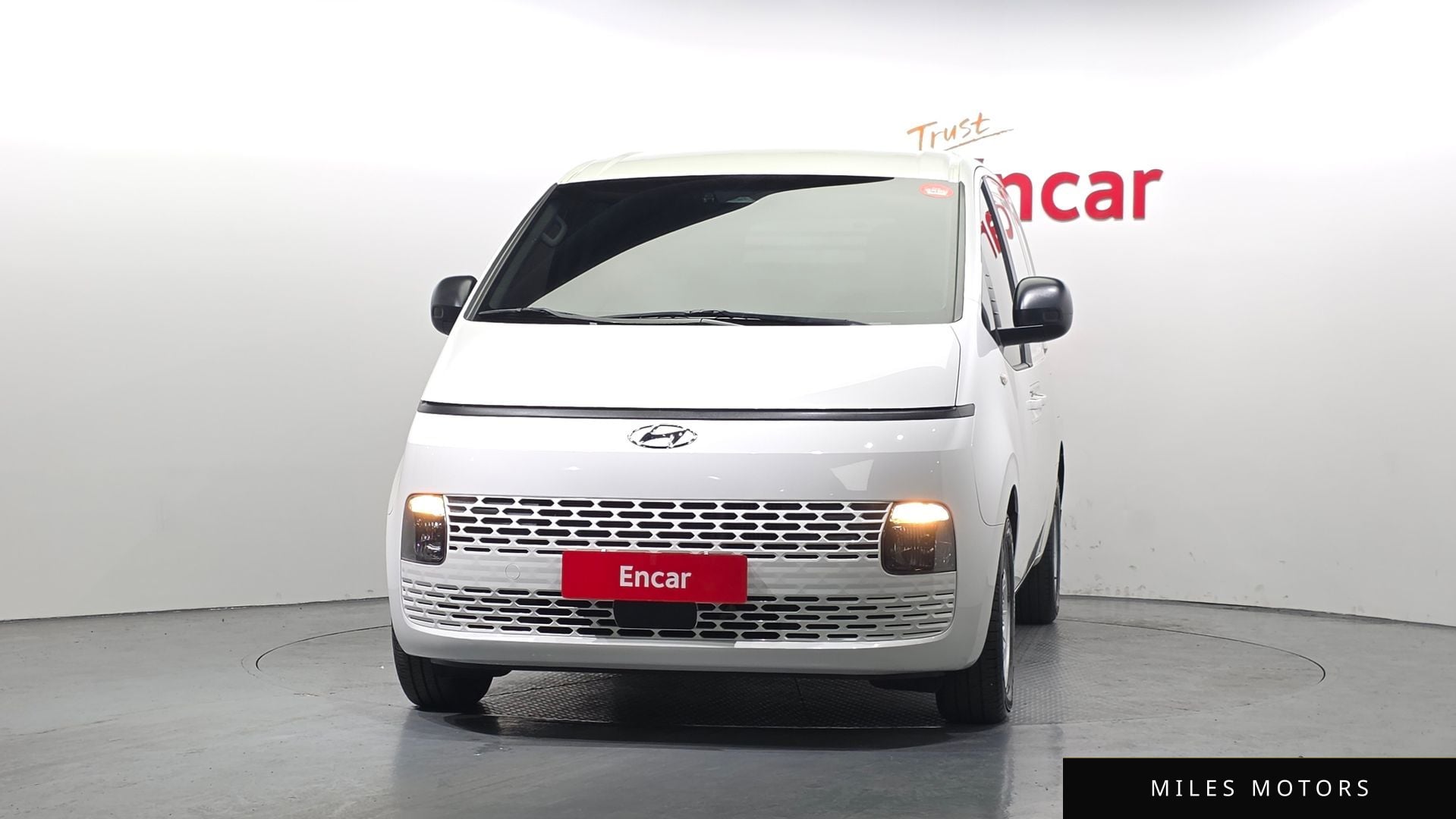 Hyundai Staria 2022 — миниатюра 3