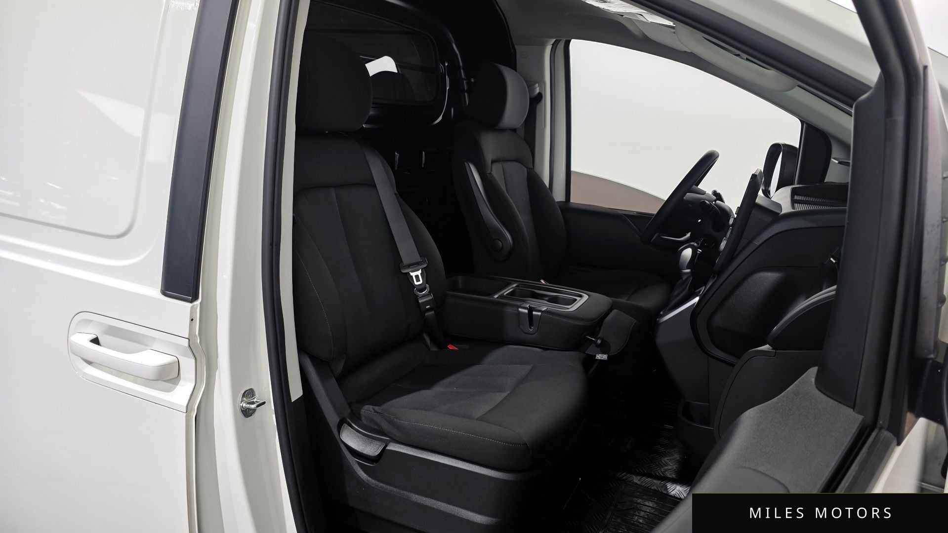 Hyundai Staria 2022 — миниатюра 12