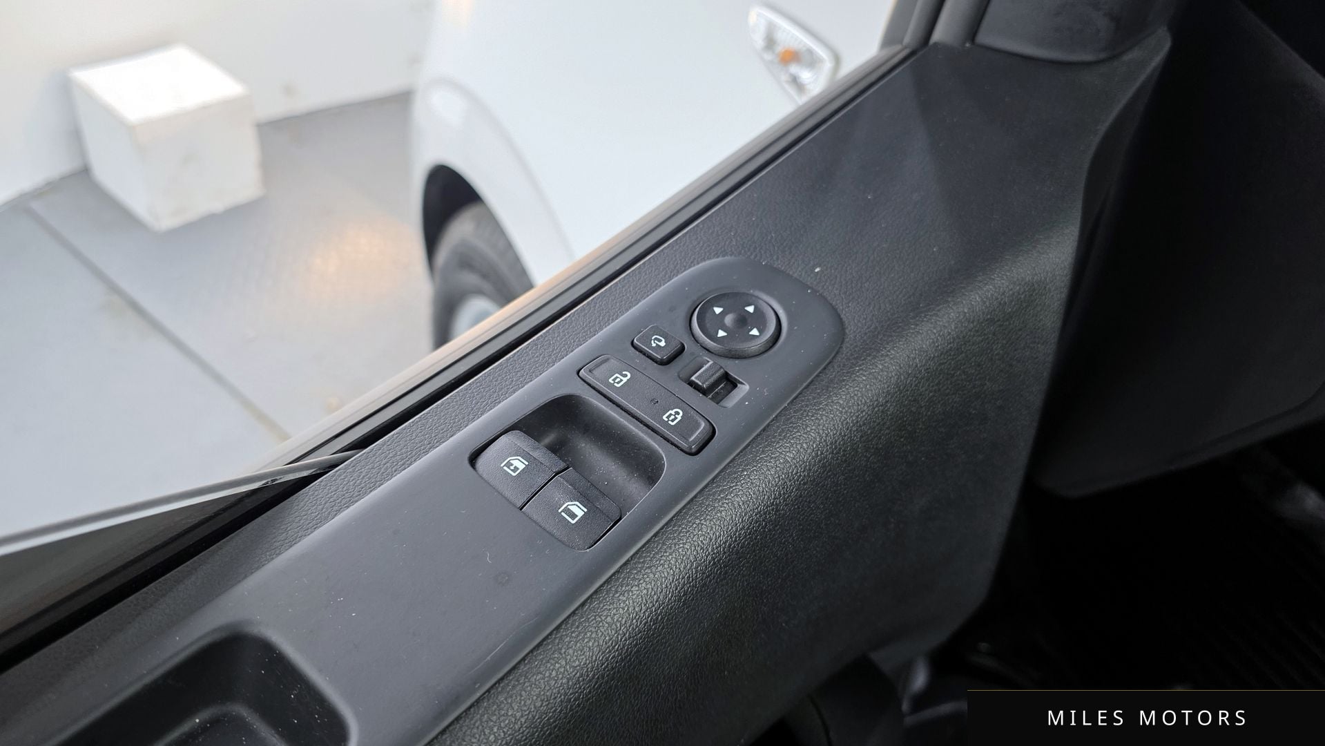 Hyundai Staria 2022 — миниатюра 14