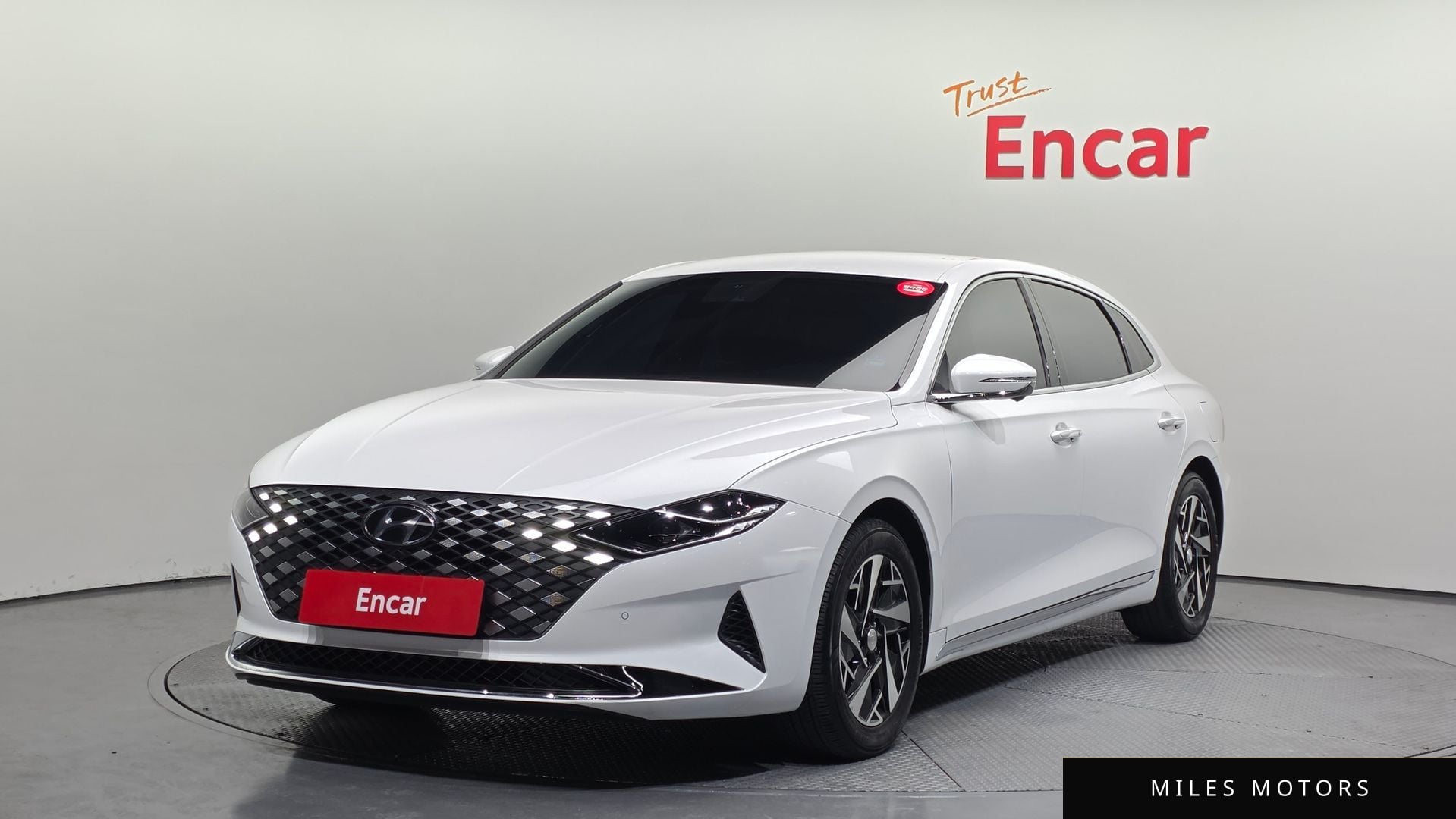 Hyundai Grandeur 2022 — фото 1 из 12