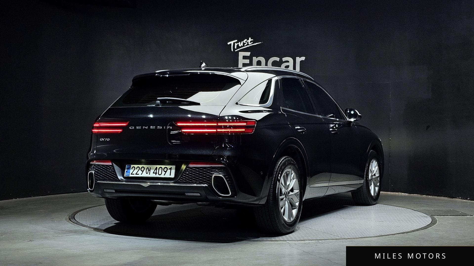 Genesis GV70 2024 — миниатюра 2