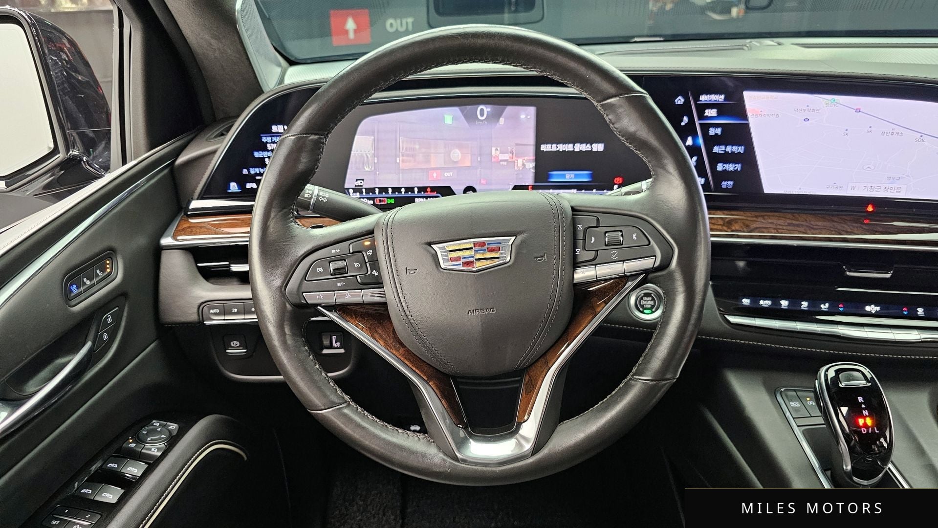 Cadillac Escalade 2022 — миниатюра 13