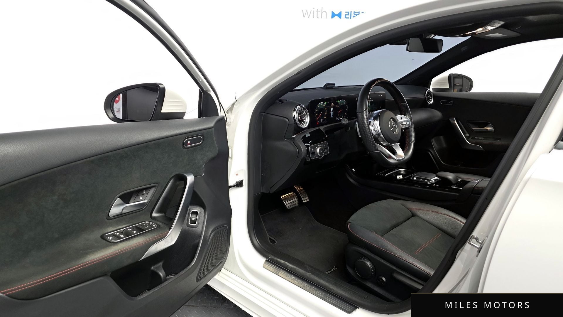 Mercedes-Benz A-Class W177 2022 — миниатюра 10