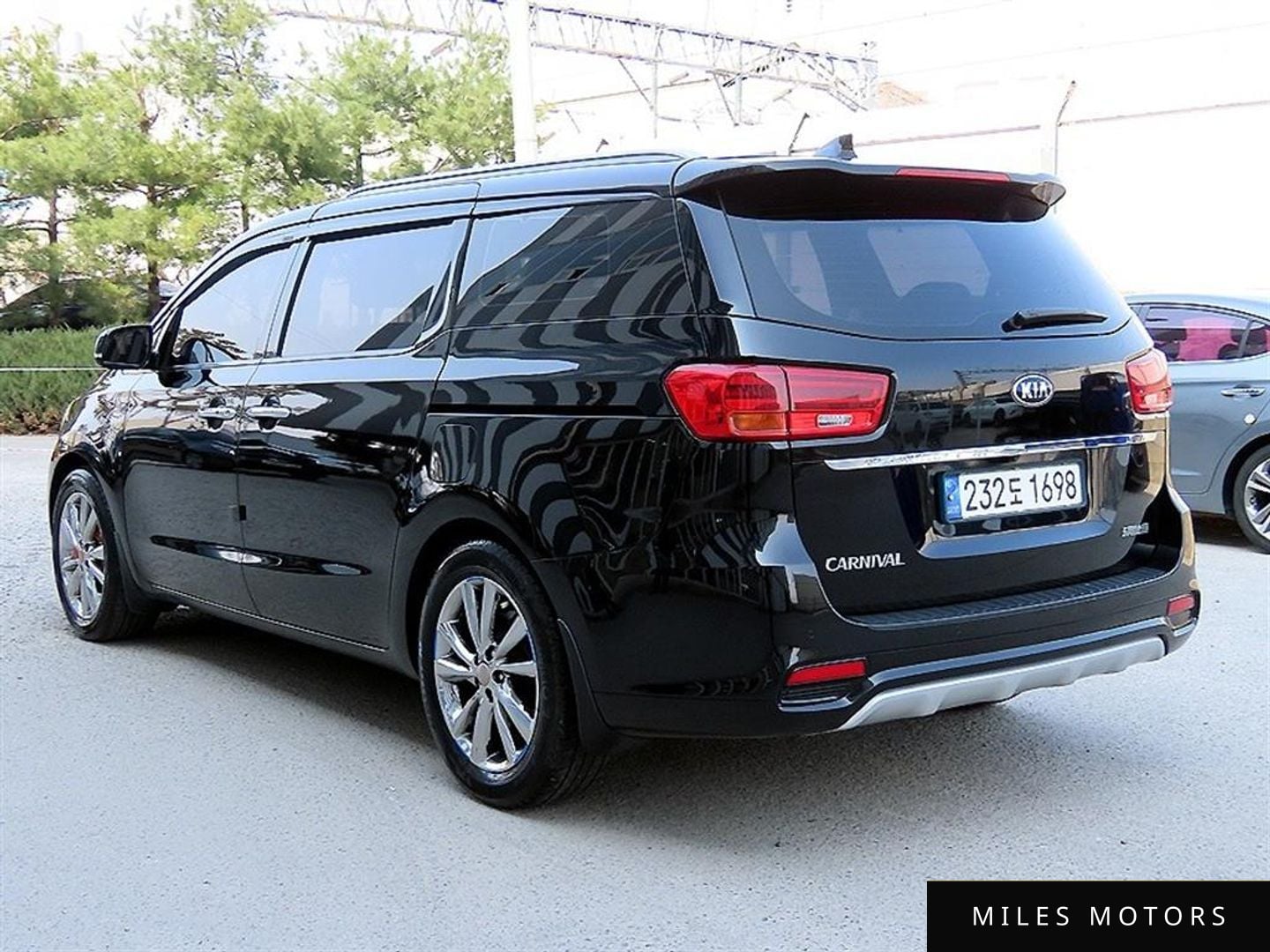 Kia Canival 2019 — миниатюра 3