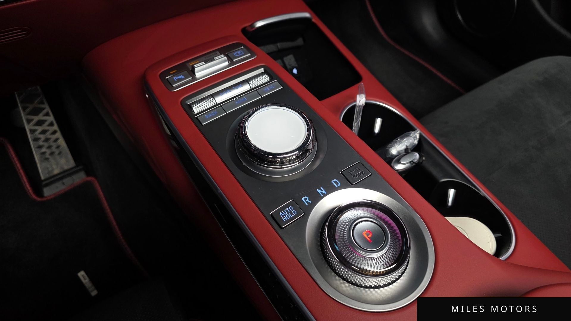 Genesis GV70 2023 — миниатюра 9