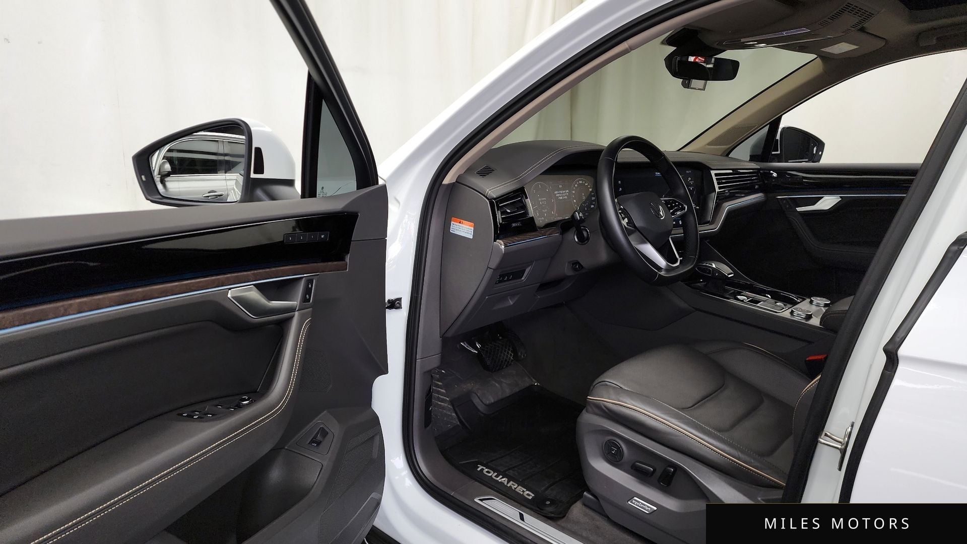Volkswagen Touareg 2023 — миниатюра 10