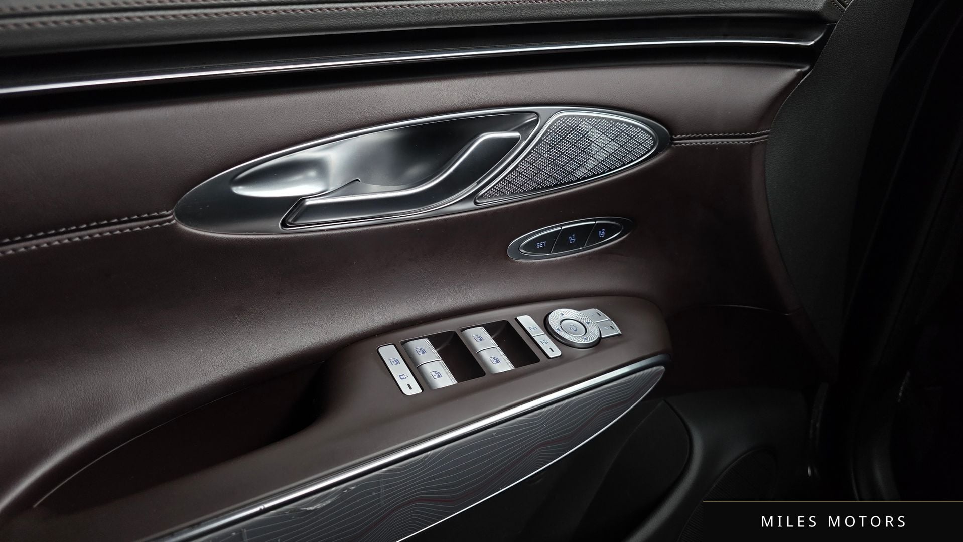 Genesis GV70 2021 — миниатюра 18