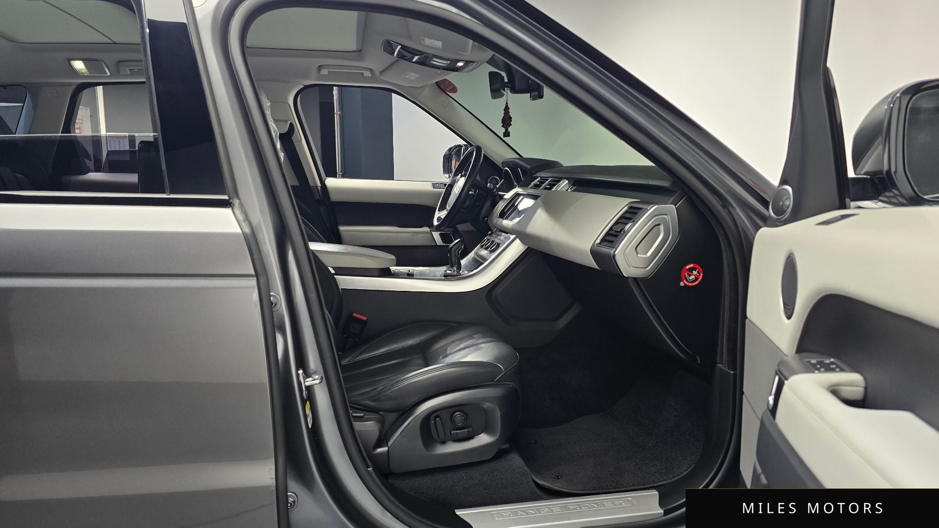 Land Rover Range Rover Sport 2016 — миниатюра 11