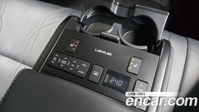 Лексус ES300h 2023 — миниатюра 18