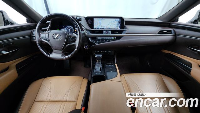 Лексус ES300h 2019 — миниатюра 7