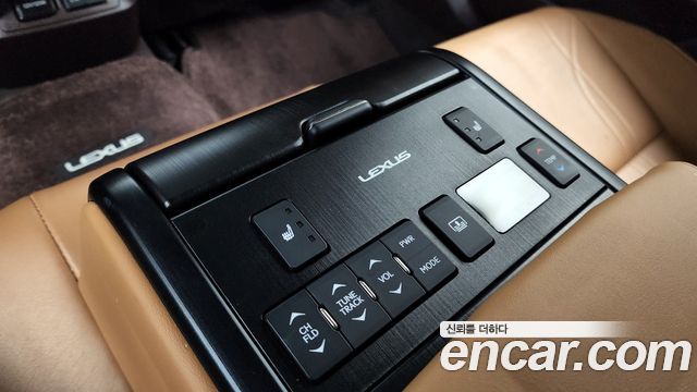 Лексус ES300h 2019 — миниатюра 19