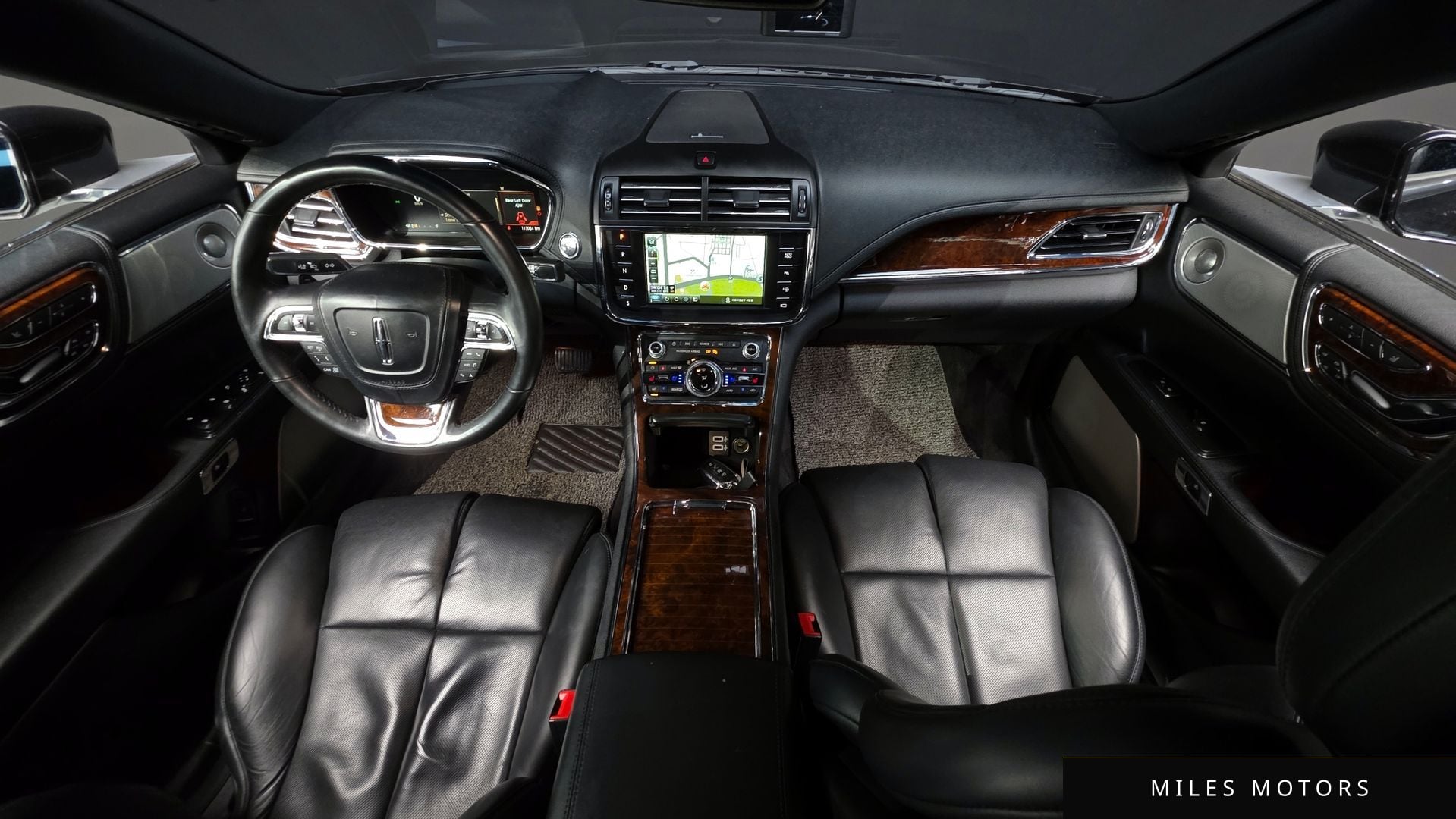 Lincoln Continental 2017 — миниатюра 7