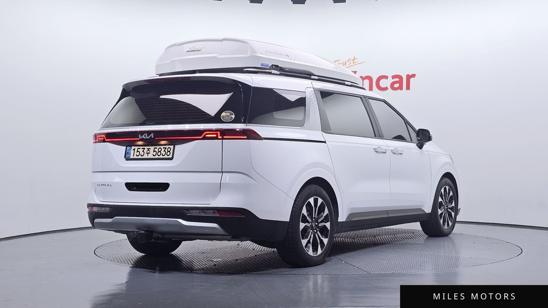 Kia Carnival 2022 — миниатюра 2