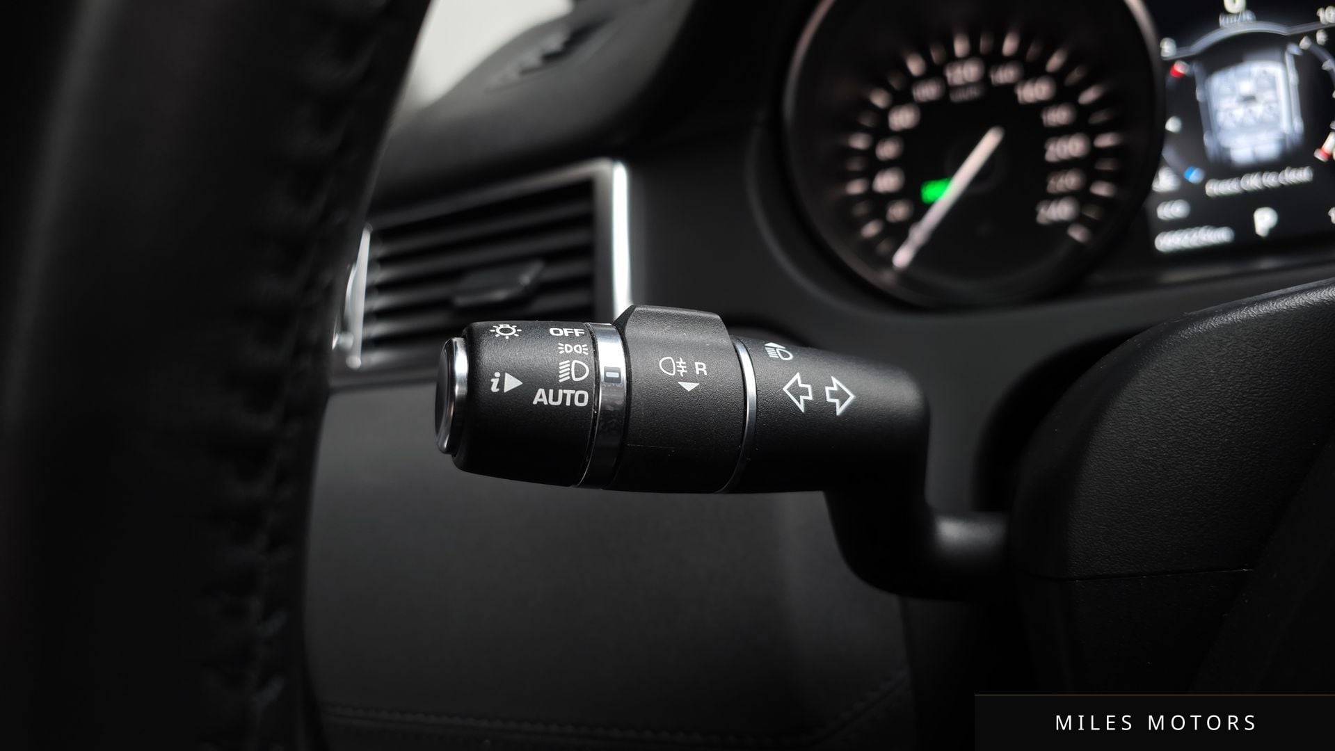 Land Rover Discovery Sport 2018 — миниатюра 18
