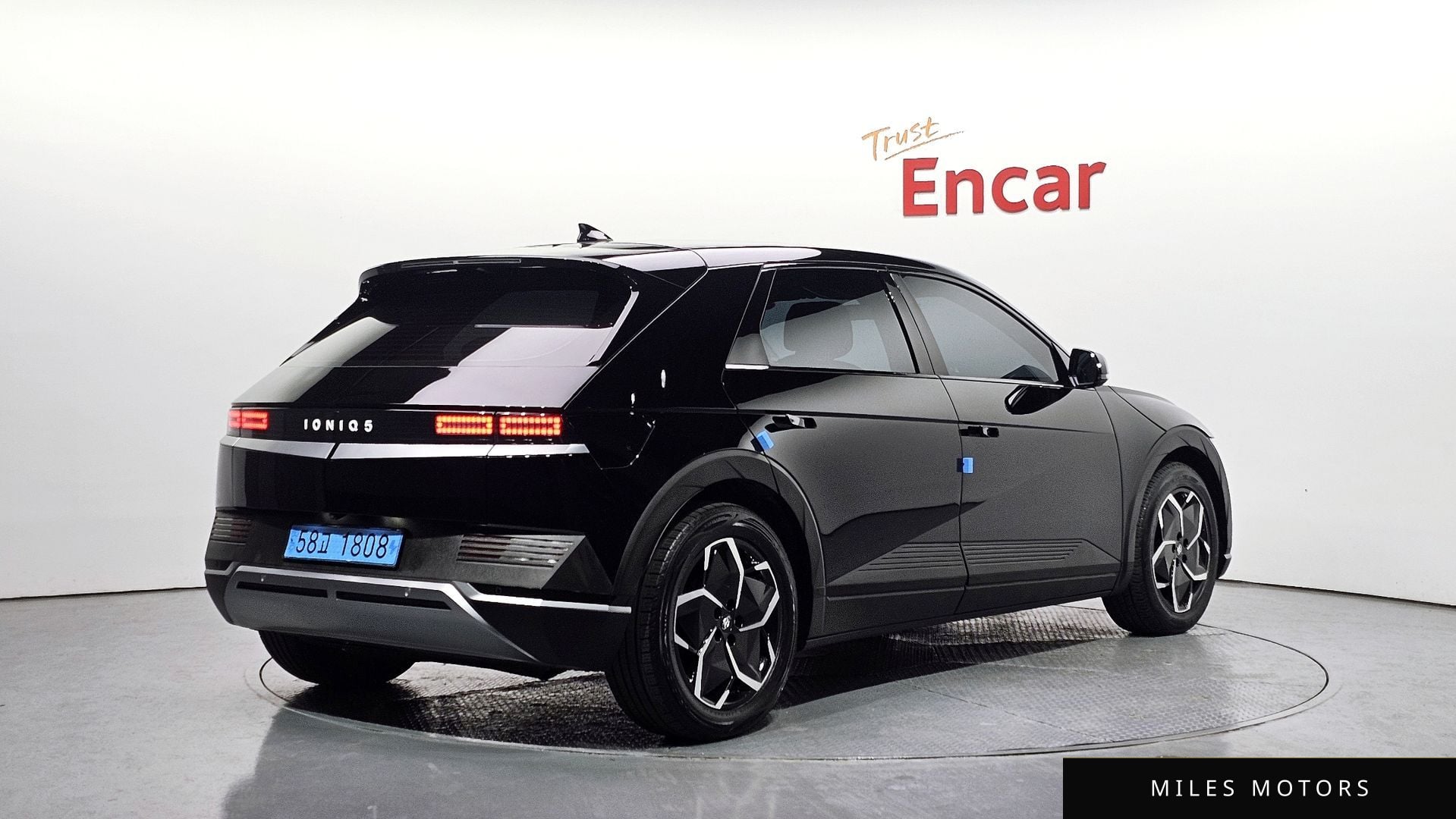 Hyundai Ioniq5 2022 — миниатюра 2
