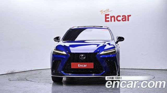 Лексус NX450h+ 2022 — миниатюра 2