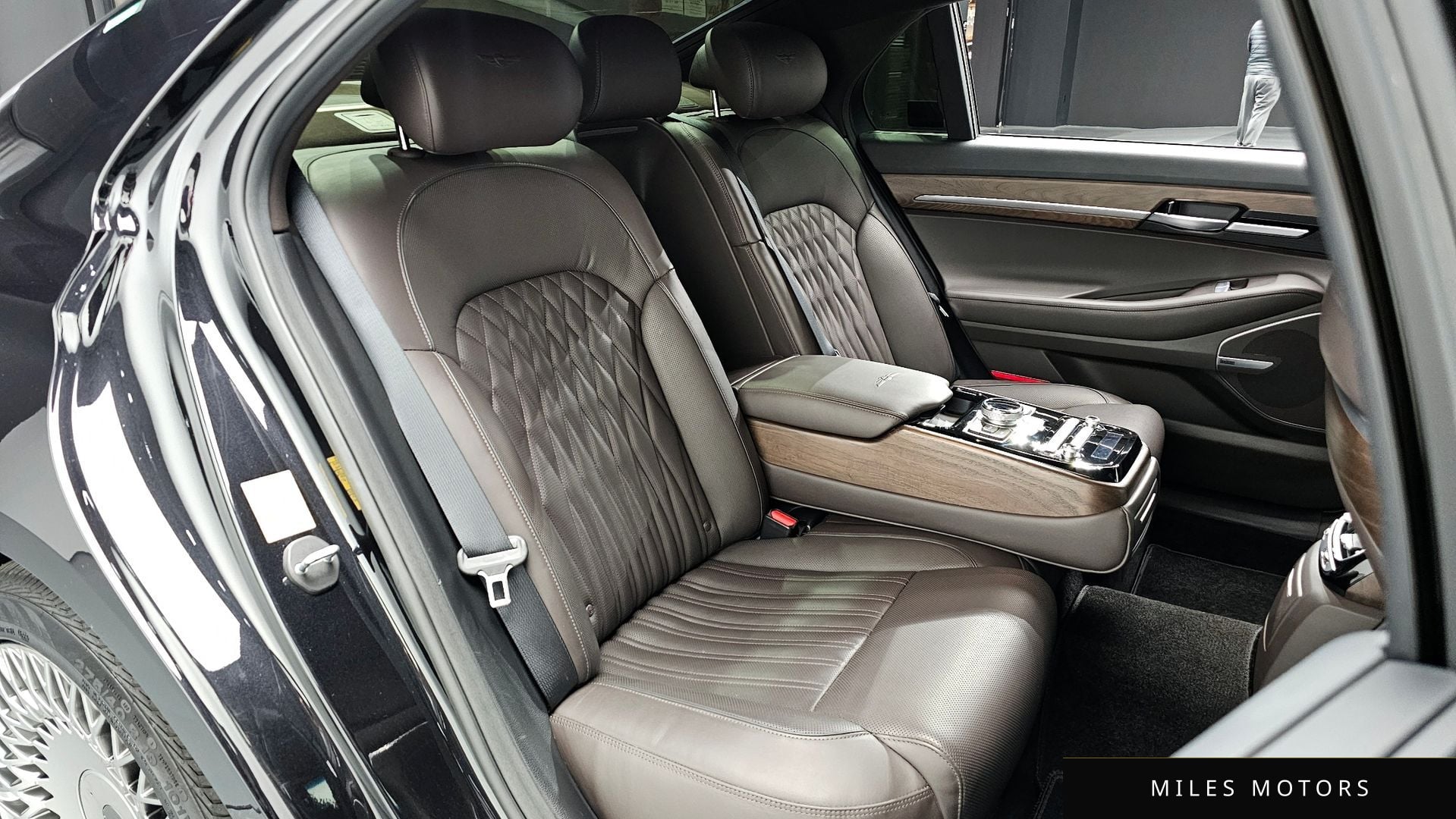 Genesis G90 2021 — миниатюра 12