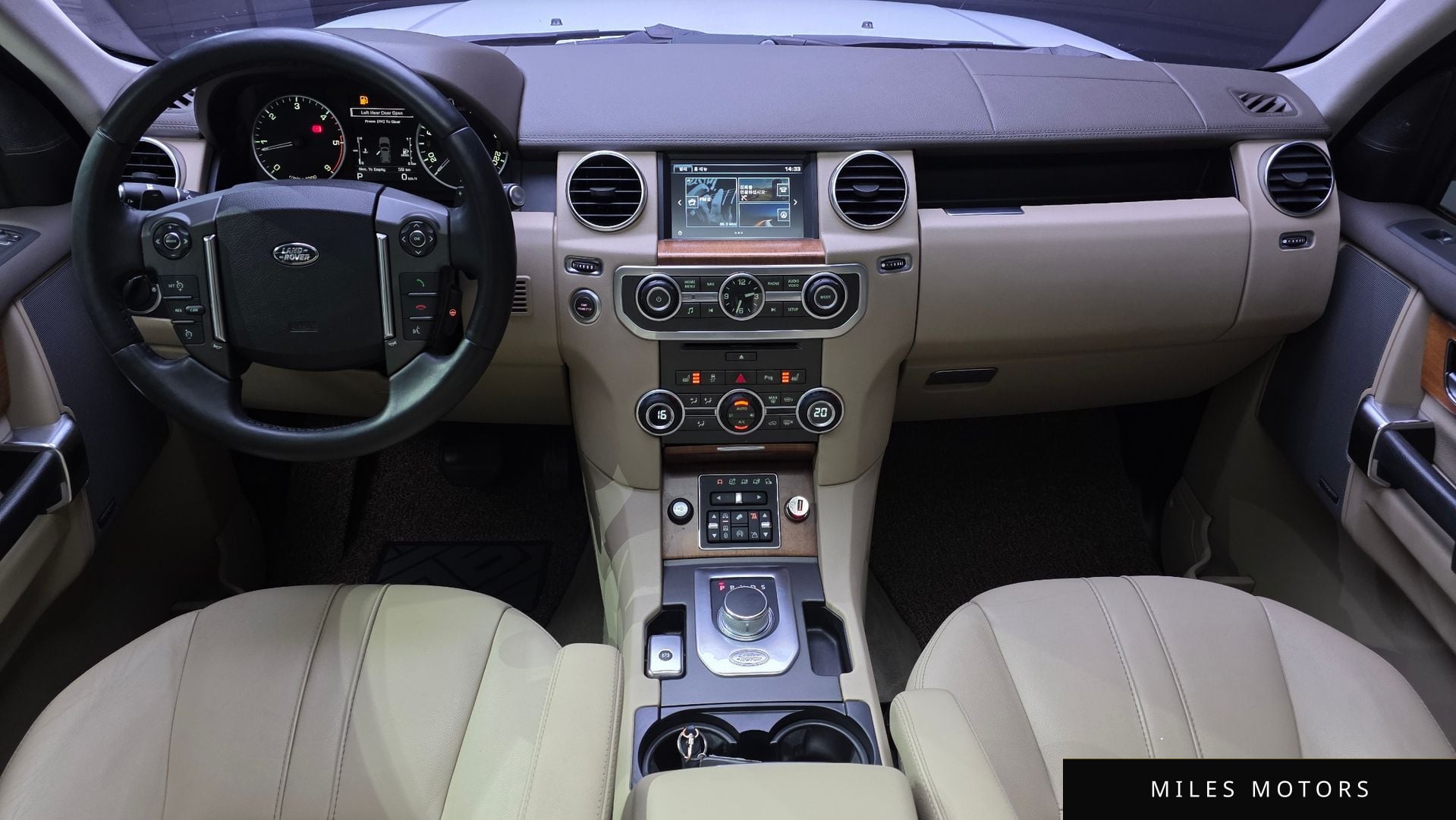 Land Rover Discovery 2016 — миниатюра 7