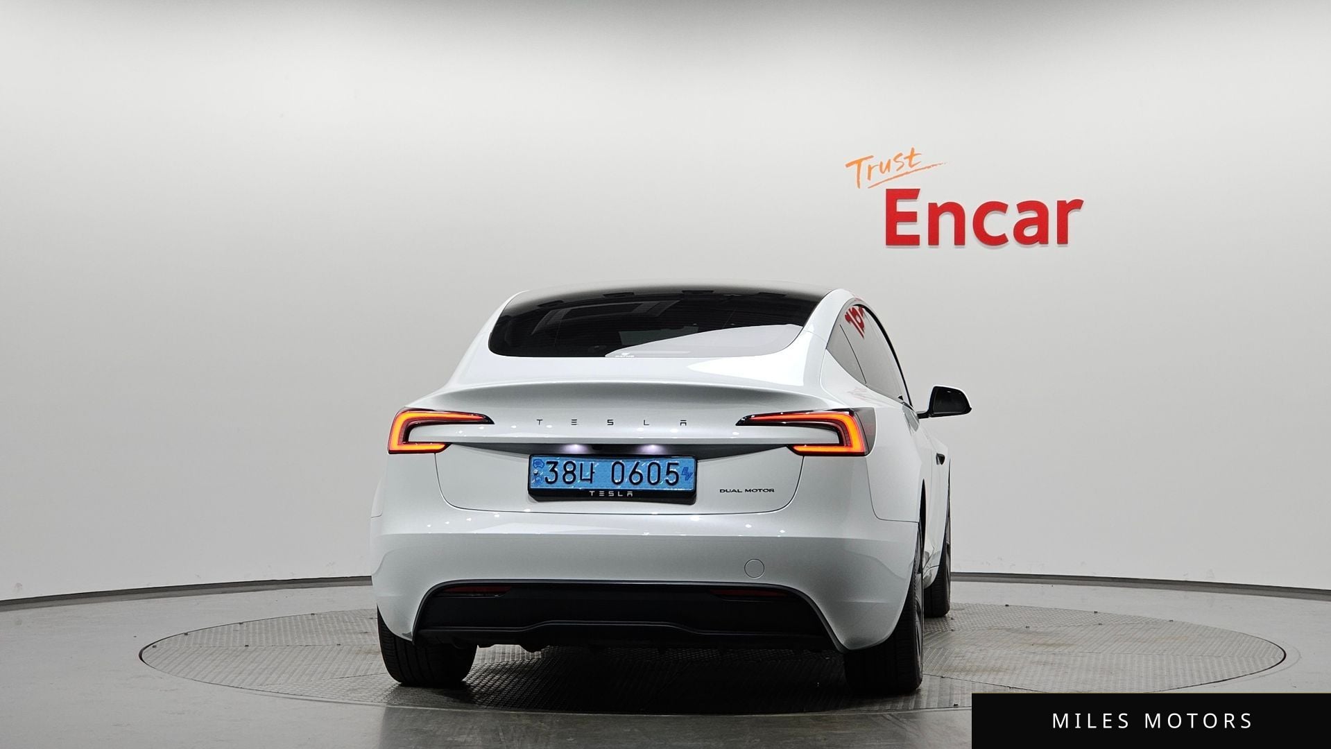 Tesla 모델 3 2024 — миниатюра 4