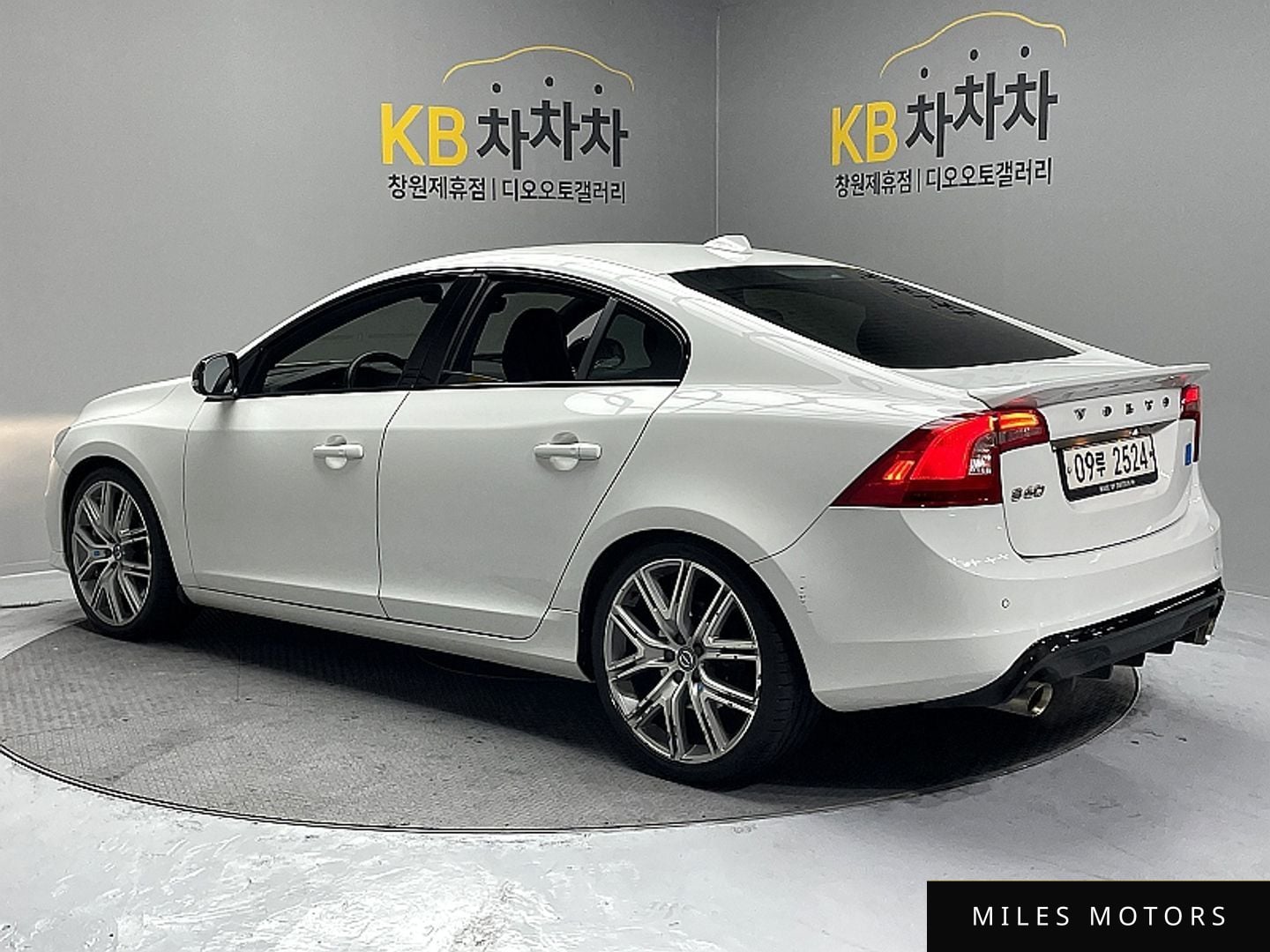 Volvo S60 2017 — миниатюра 2
