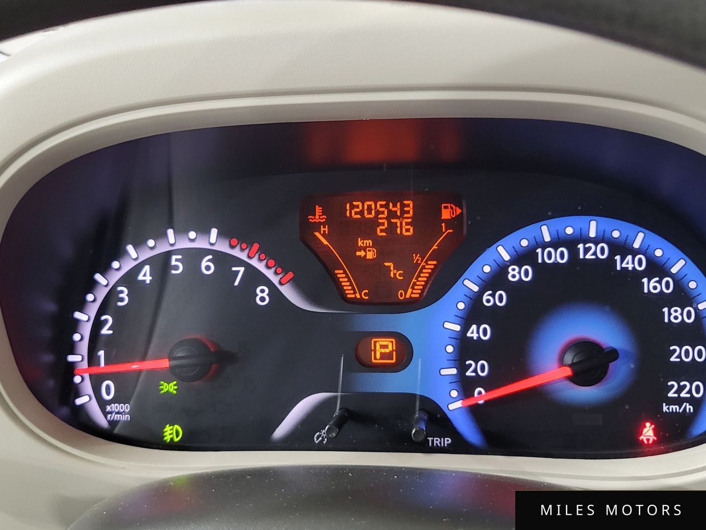Nissan Cube 2011 — миниатюра 9