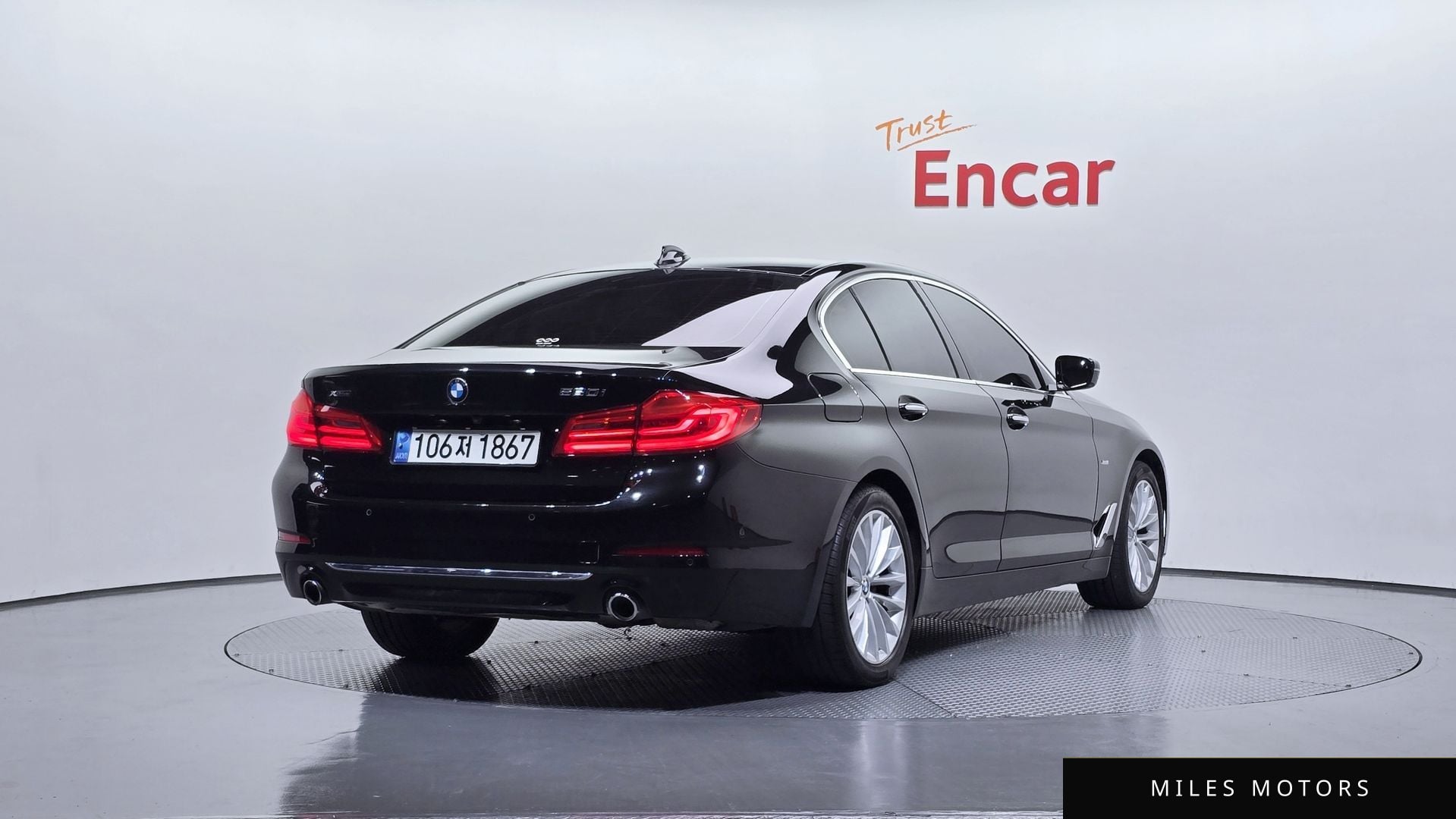 BMW 5 Series (G30) 2018 — миниатюра 2