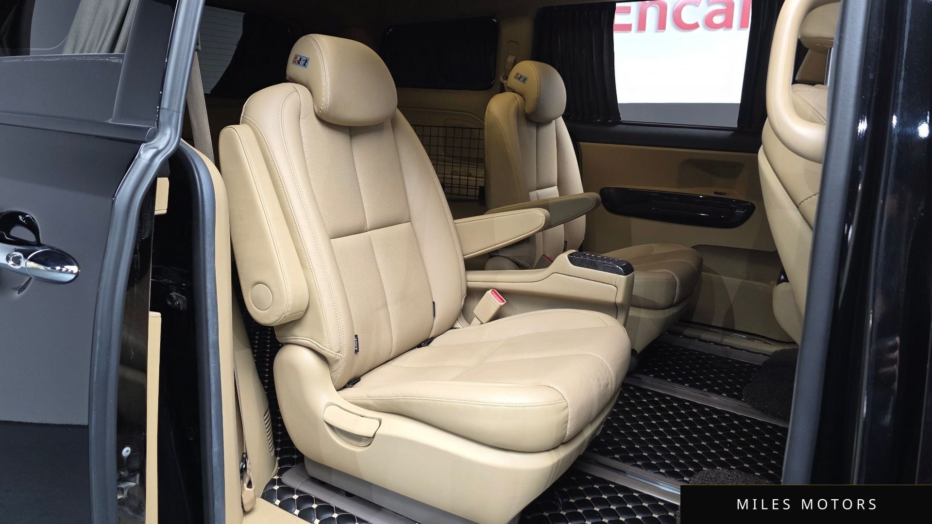 Kia Canival 2019 — миниатюра 9