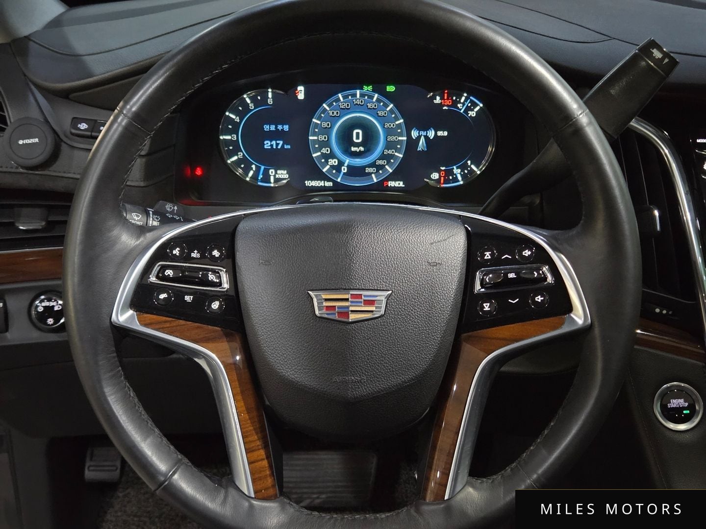 Cadillac Escalade 2017 — миниатюра 10