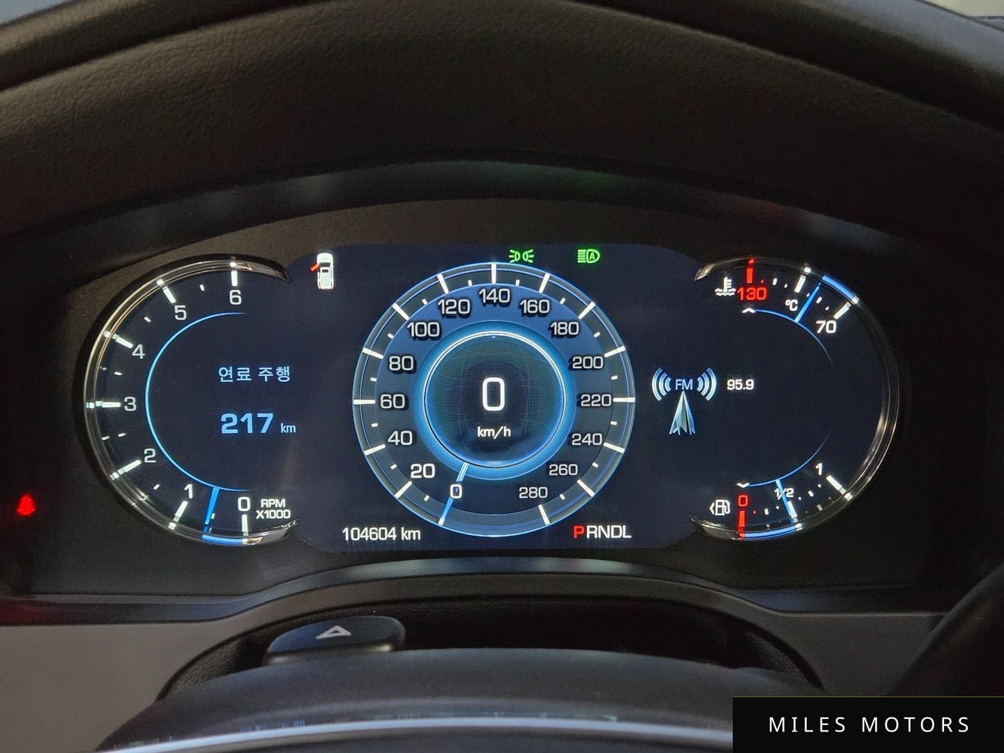 Cadillac Escalade 2017 — миниатюра 11