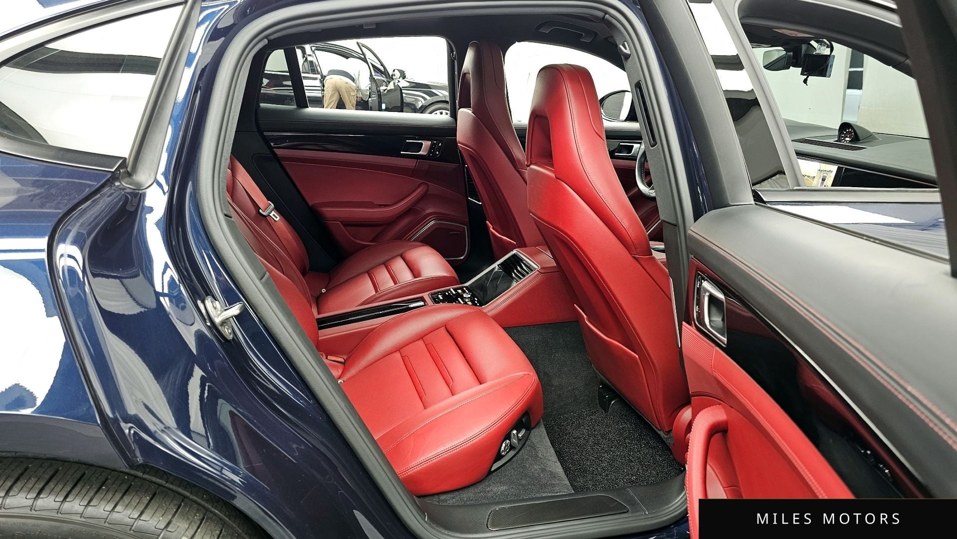 Porsche Panamera 2021 — миниатюра 12