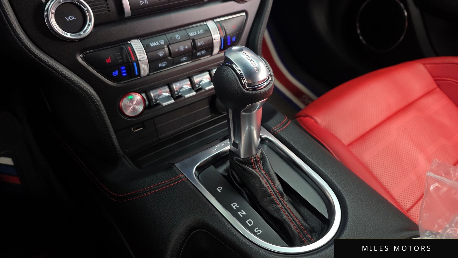 Ford Mustang 2023 — миниатюра 9
