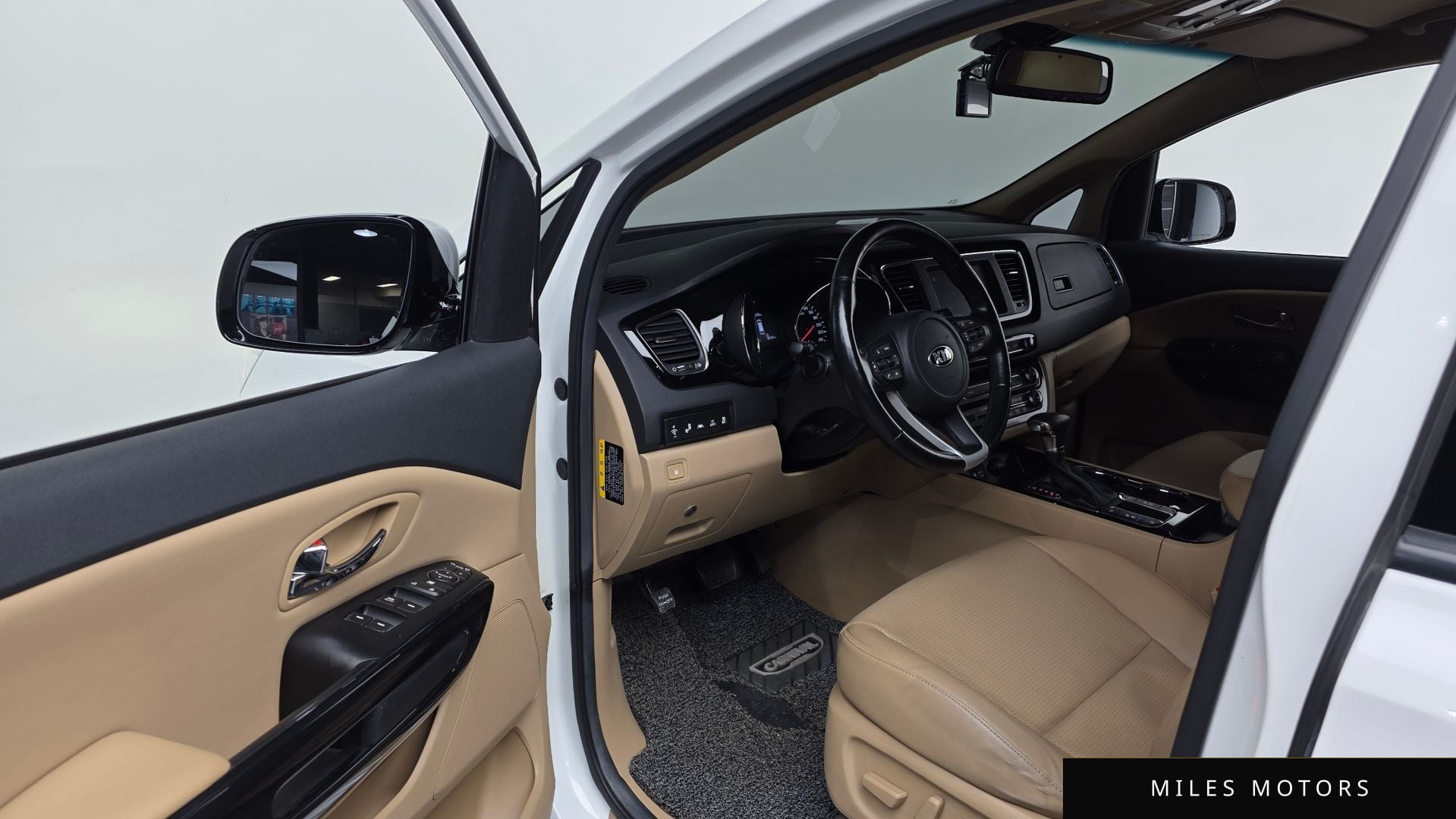 Kia Canival 2019 — миниатюра 10