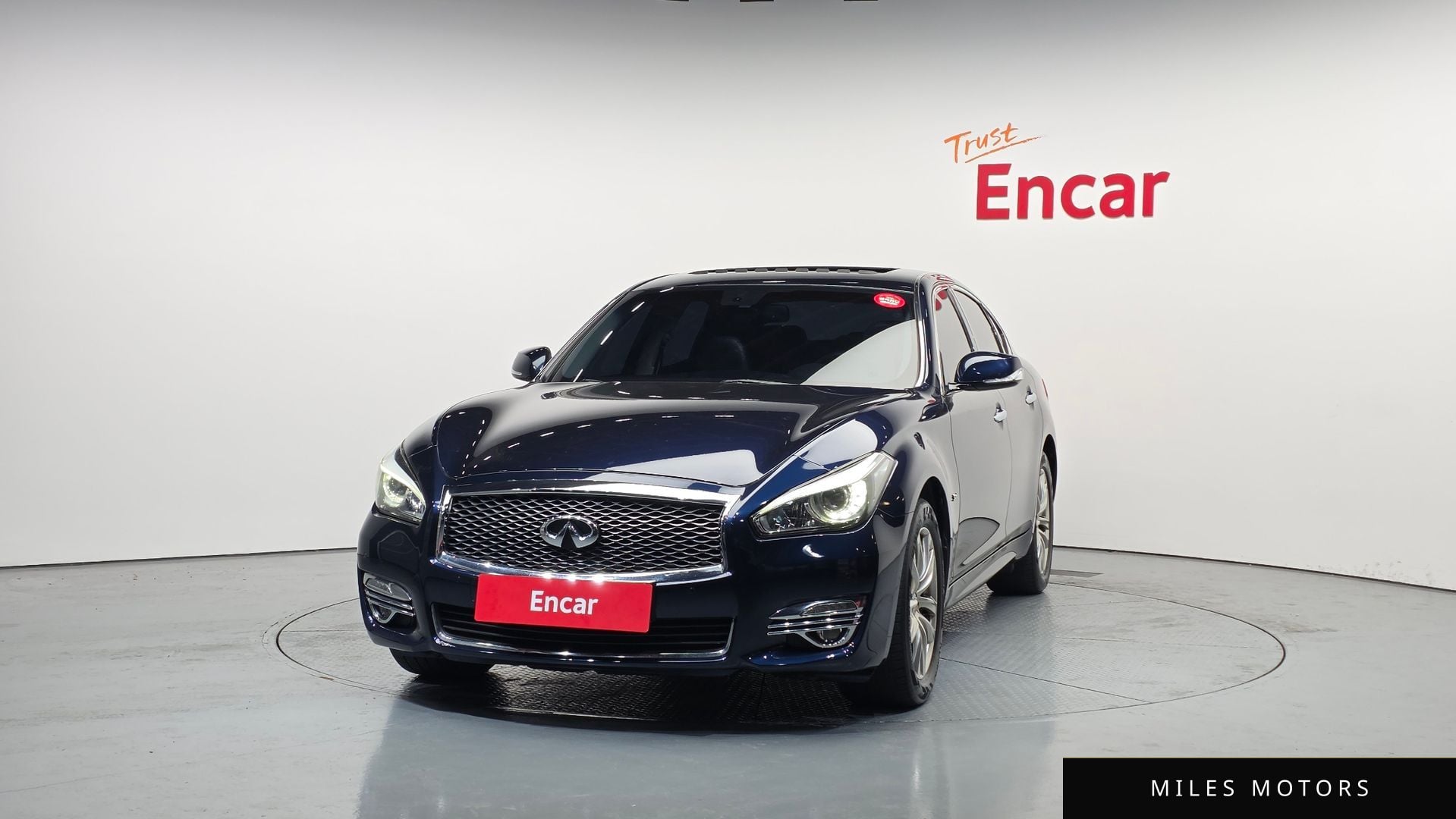 Infiniti Q70 2015 — миниатюра 3