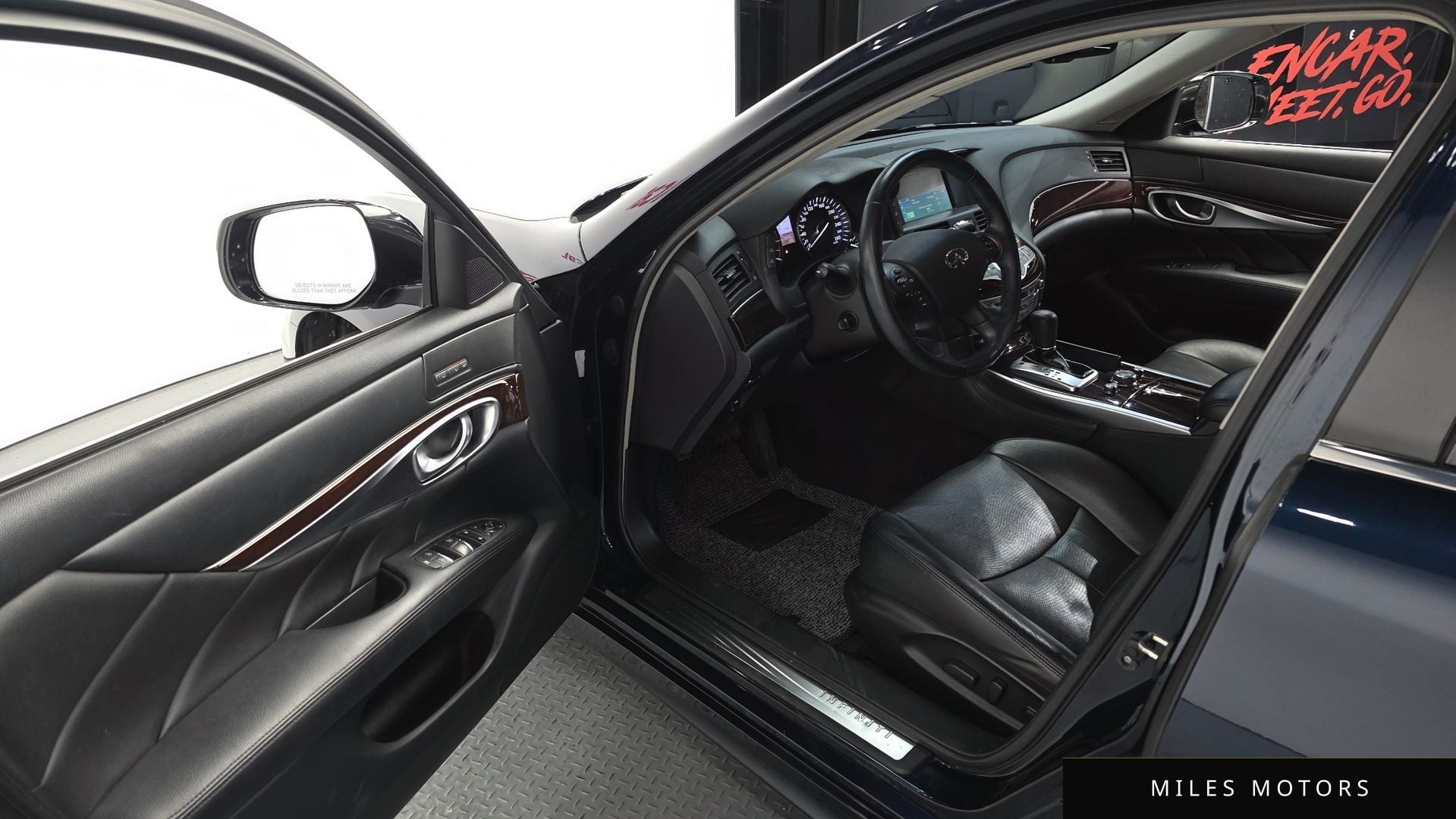 Infiniti Q70 2015 — миниатюра 10