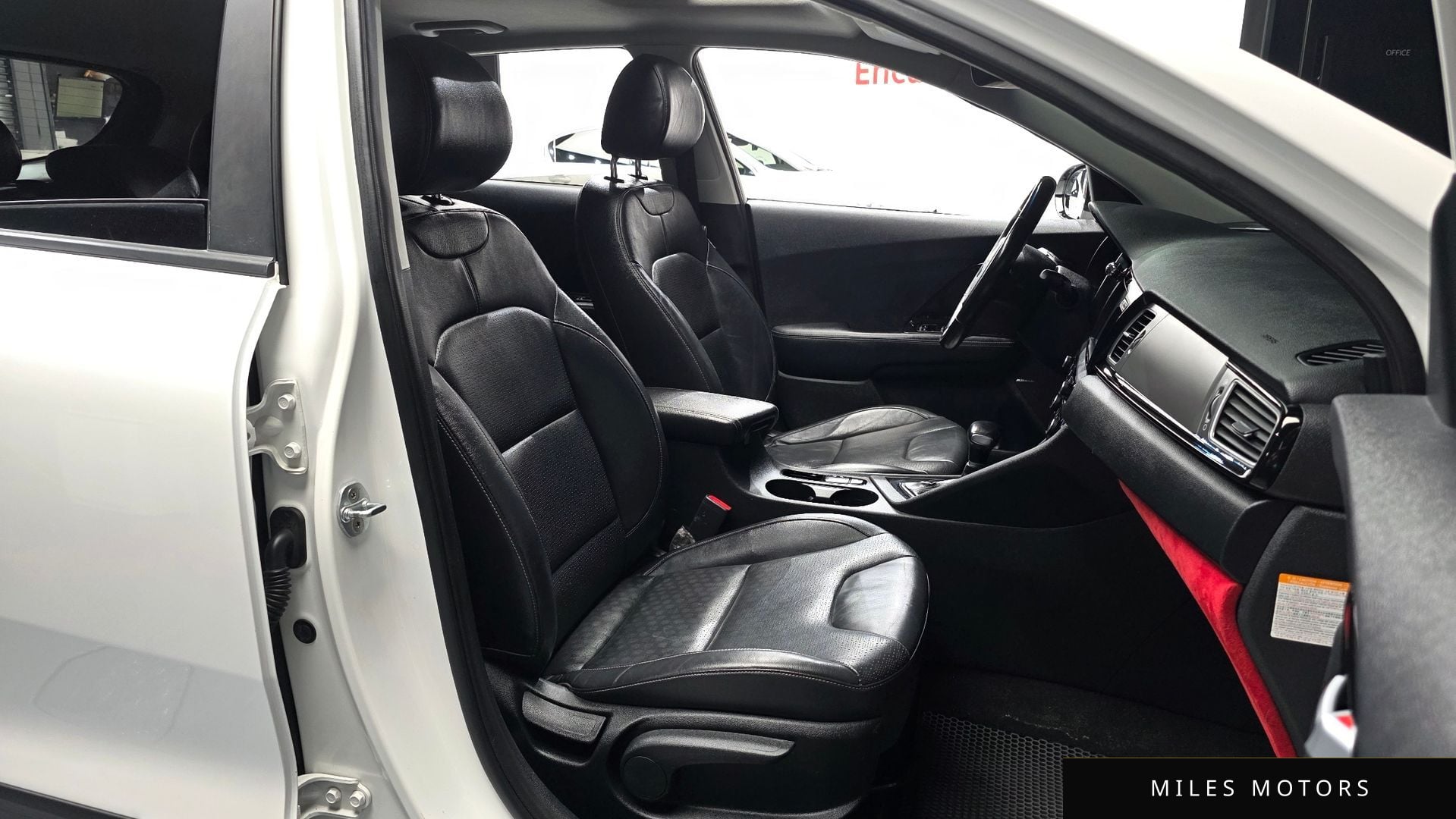 Kia Niro 2017 — миниатюра 10