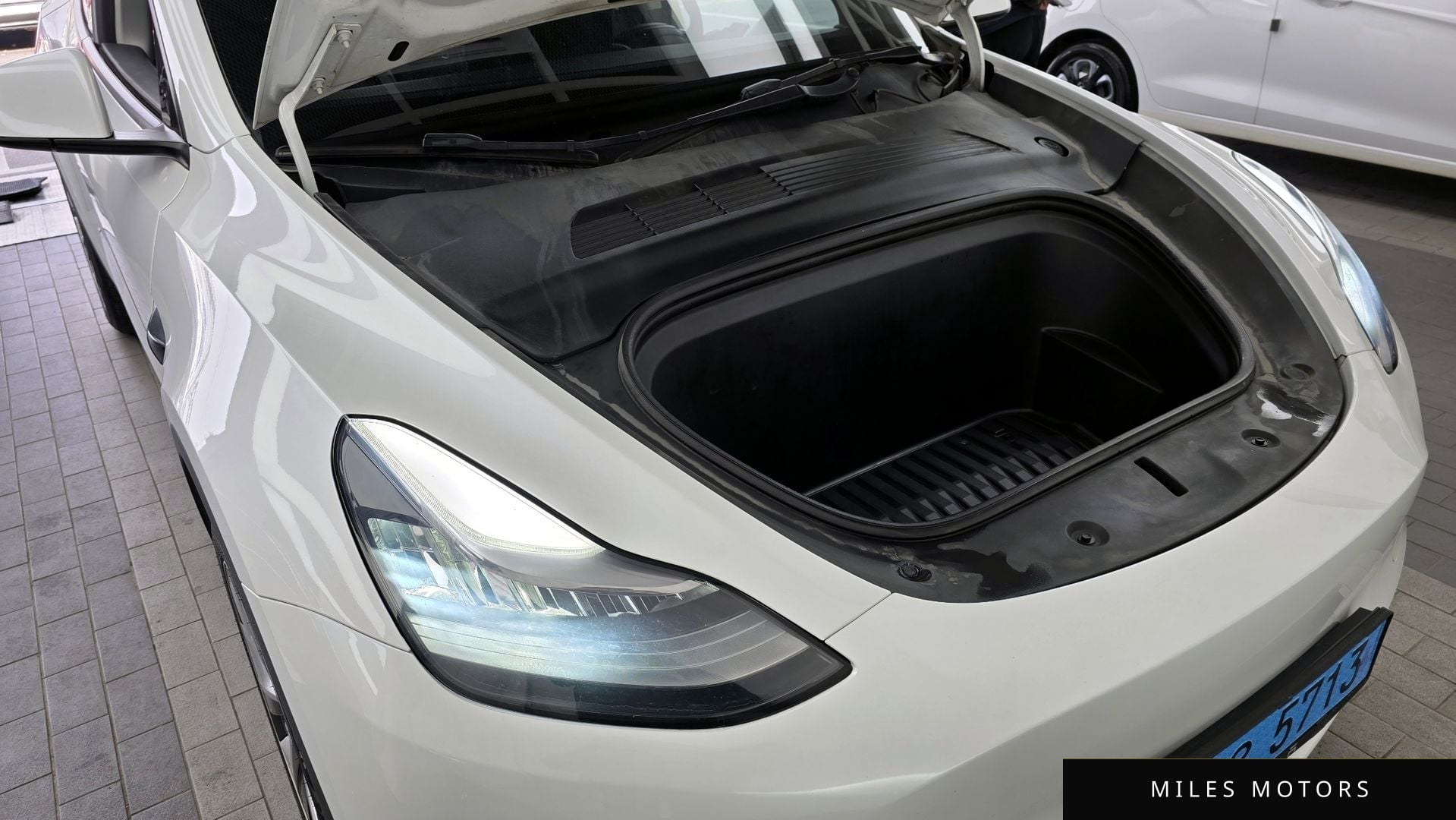 Tesla Model Y 2021 — миниатюра 6